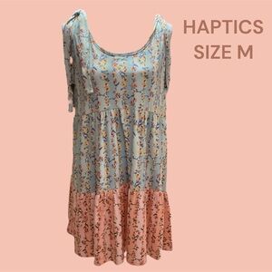 HAPTICS WOMENS FLORAL PATTERN CASUAL DRESS IN GREAT CONDITION.  GENTLY WORN